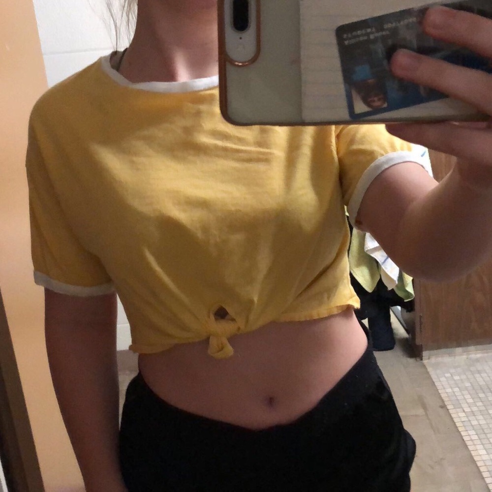 Forever 21 small tie yellow crop top short sleeve